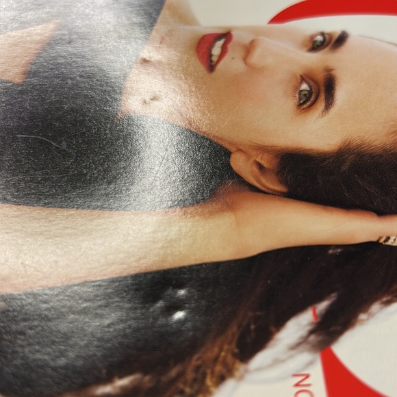 November 2007 Vintage Vogue Magazine - Jennifer Connelly Cover Collectible - Picture 15 of 16